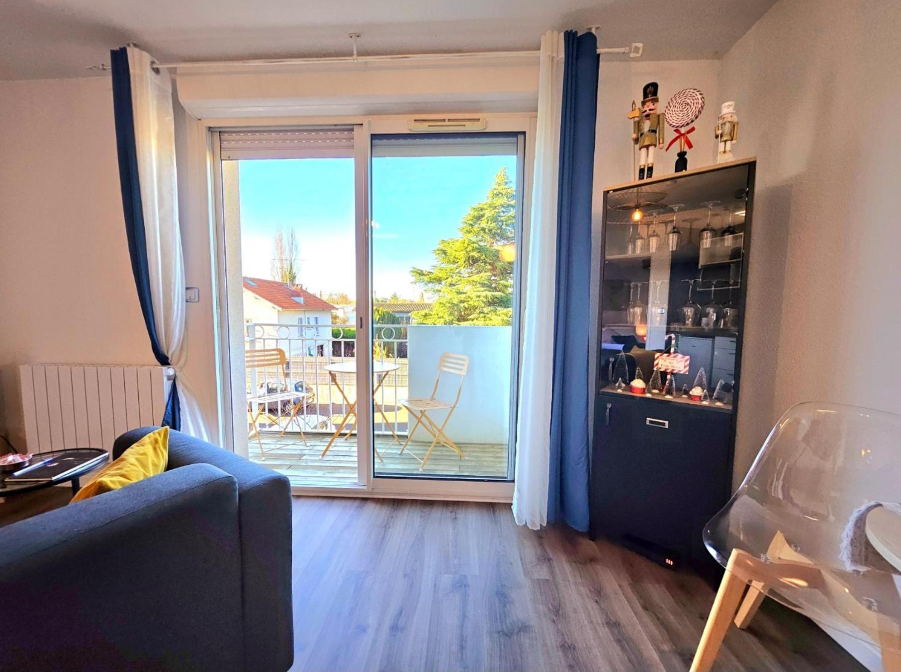 Appartement Residentiel Avec Parking/Proche Centre Ангулем Экстерьер фото