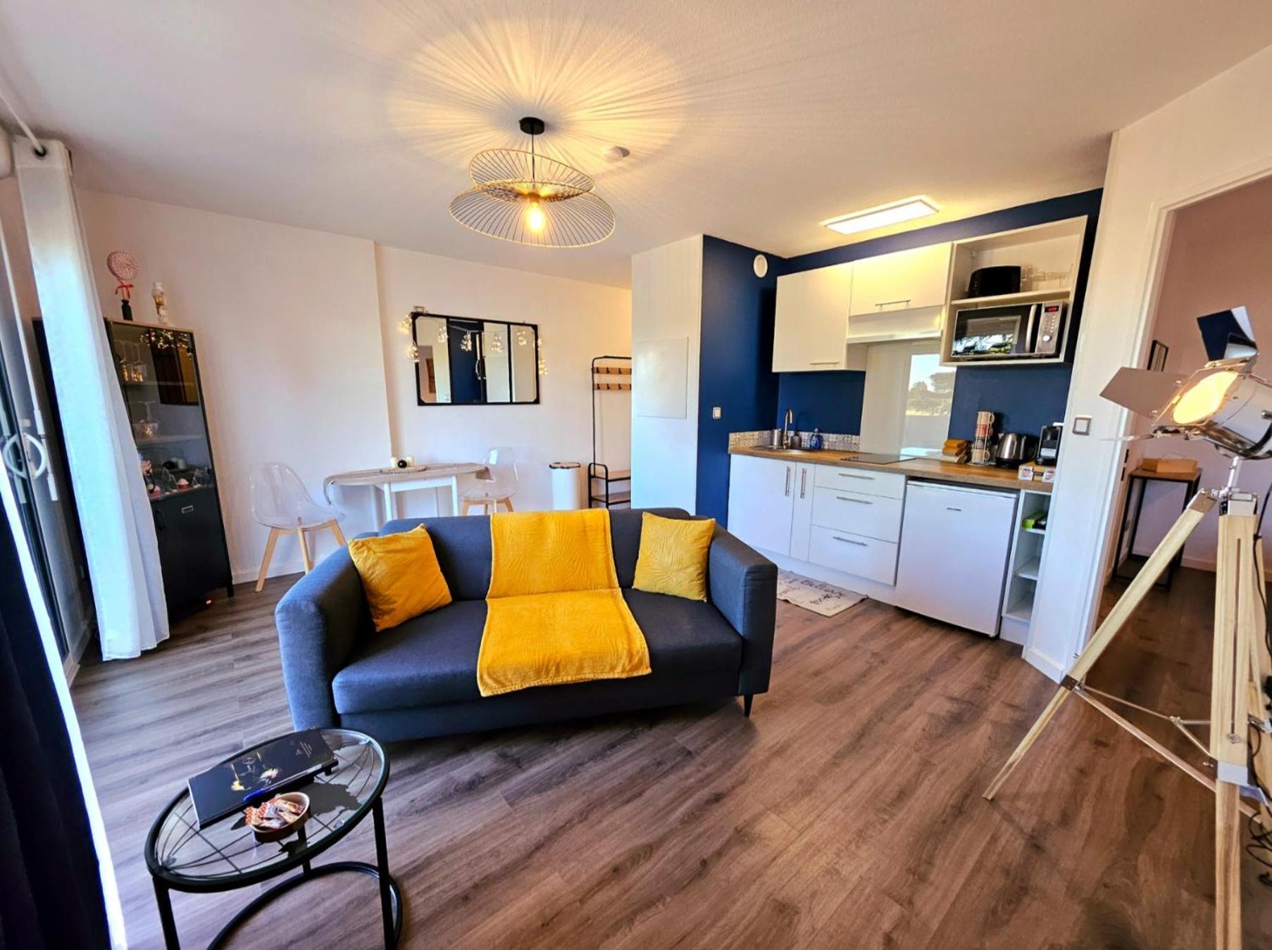 Appartement Residentiel Avec Parking/Proche Centre Ангулем Экстерьер фото